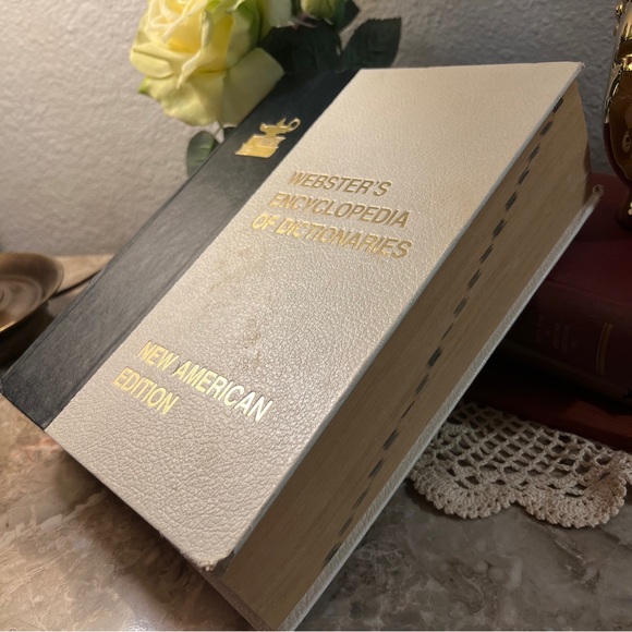 Webster's Encyclopedia of Dictionaries New American Edition 1978 Large Type - Picture 2 of 9